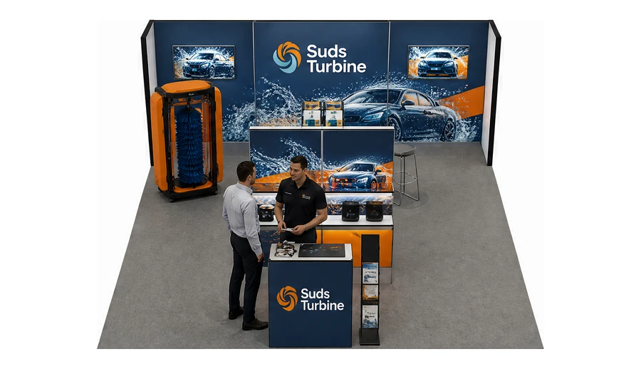 Stoisko 6 × 6 m półwyspowe dla branży myjnie i pielęgnacja aut, przykładowa marka Suds Turbine